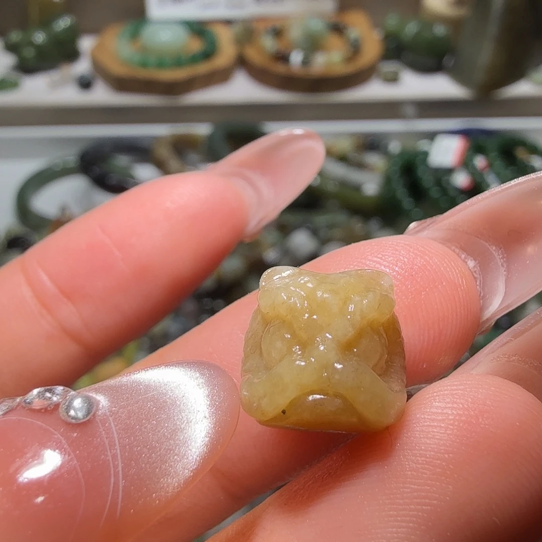 和田玉未镶嵌珠宝奇石