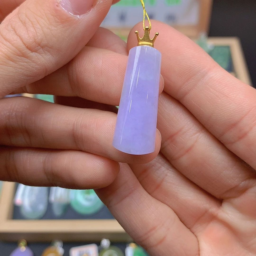 翡翠颈饰18K金镶嵌翡翠