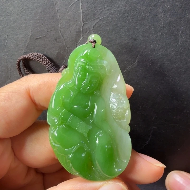 颈饰未镶嵌和田玉（碧玉）