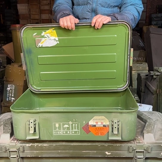 大号航铁箱仅一个拼手速长63宽42高18公分