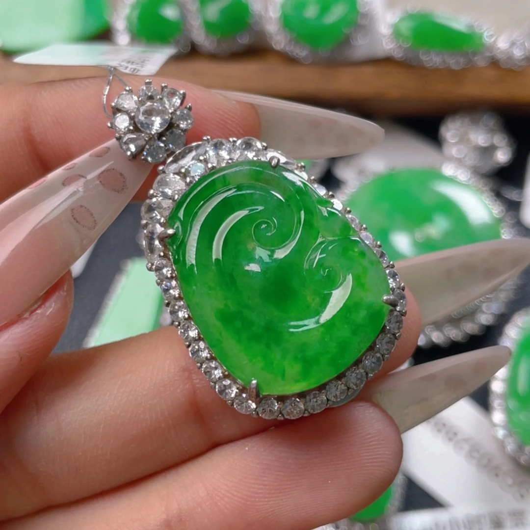 翡翠挂件银S925镶嵌翡翠