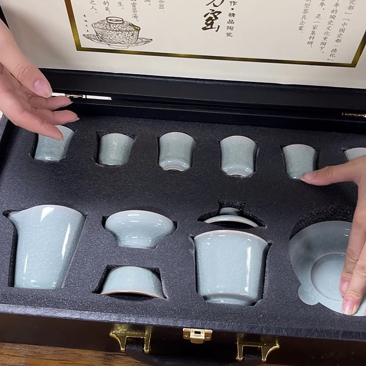 孤品茶具套装等。