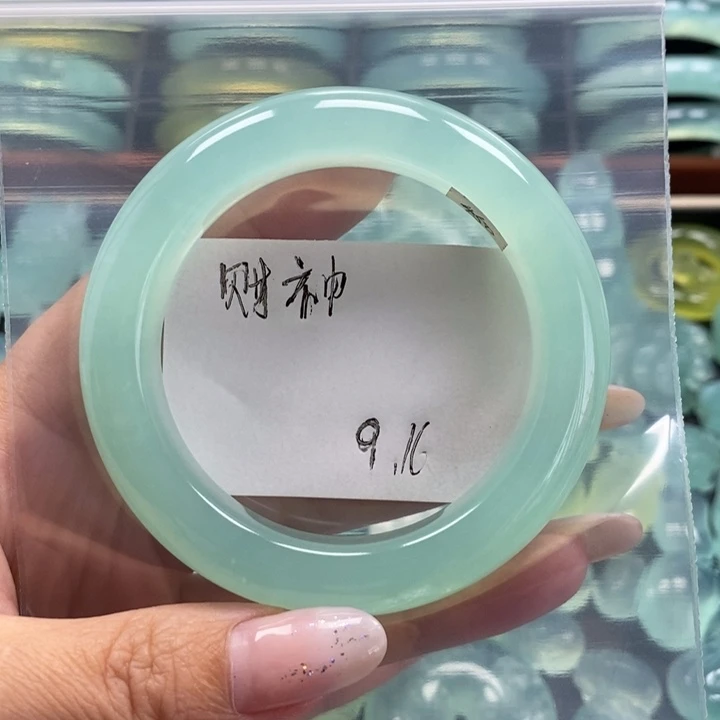 未镶嵌蛇纹石玉手镯财****鹅