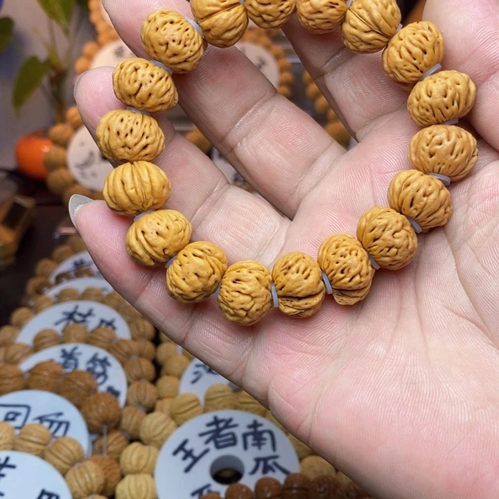 【闪购商品】桃核雕刻手串手链