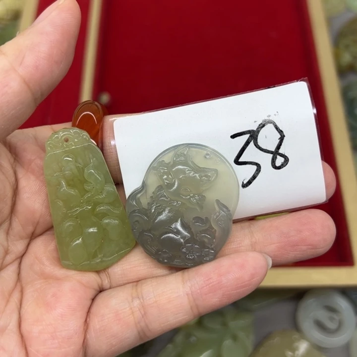 岫玉吊坠(不含链)未镶嵌道****堂