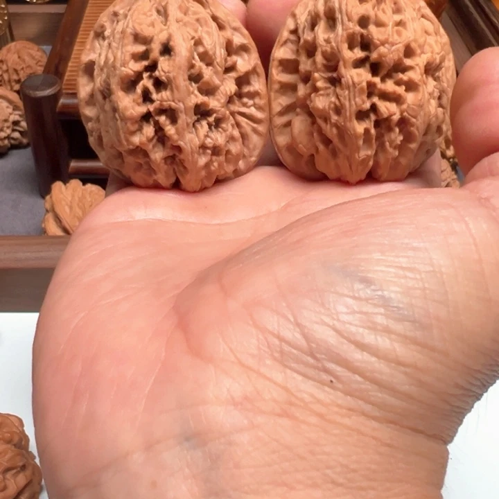 大***花文玩核桃把件全品将军膀