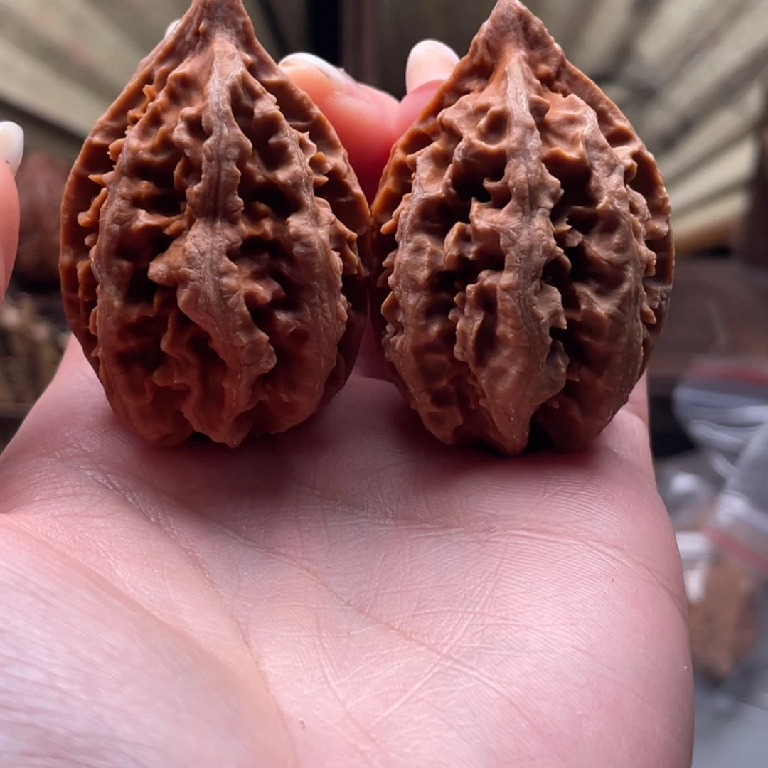 文玩核桃把件楸刀鱼48