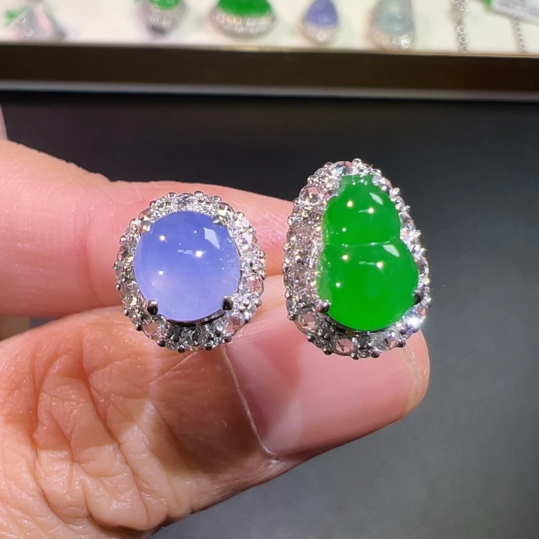 翡翠颈饰18K金镶嵌翡翠