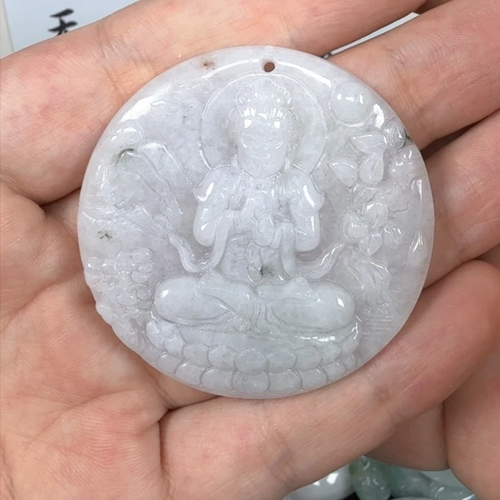 翡翠挂件未镶嵌翡翠