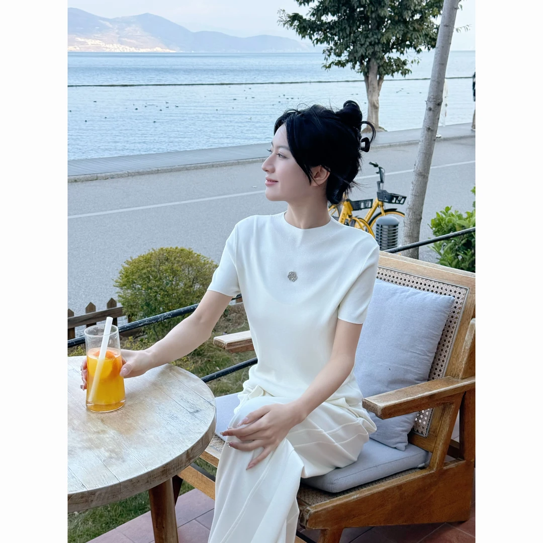 【重磅新款】简约山茶花时尚休闲重工春夏百搭显瘦舒适T恤XJ0321