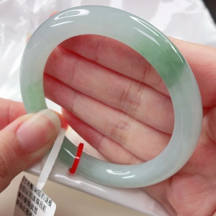 翡翠未镶嵌手镯53.6圈x545