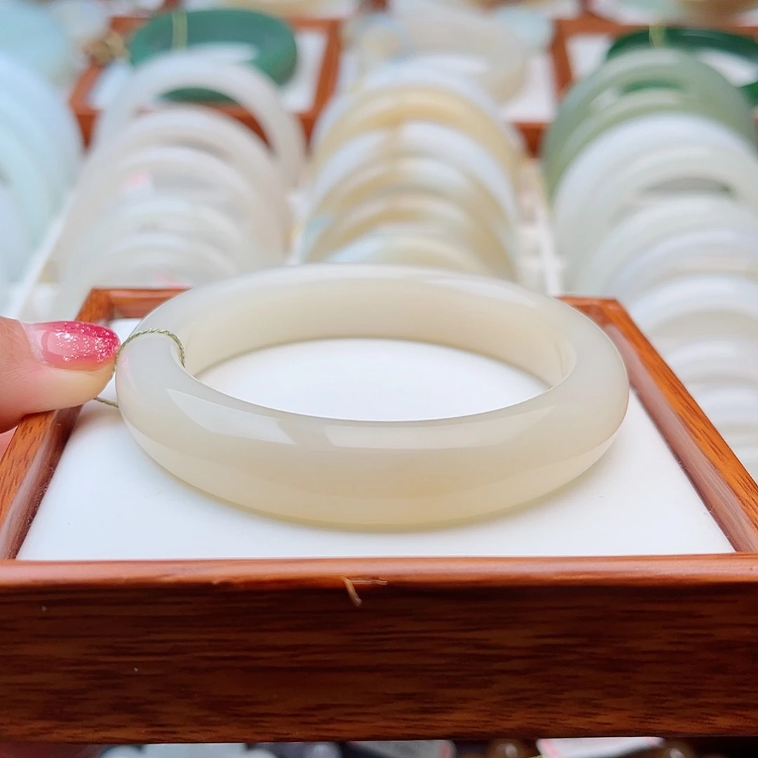 和田玉未镶嵌手镯57.6