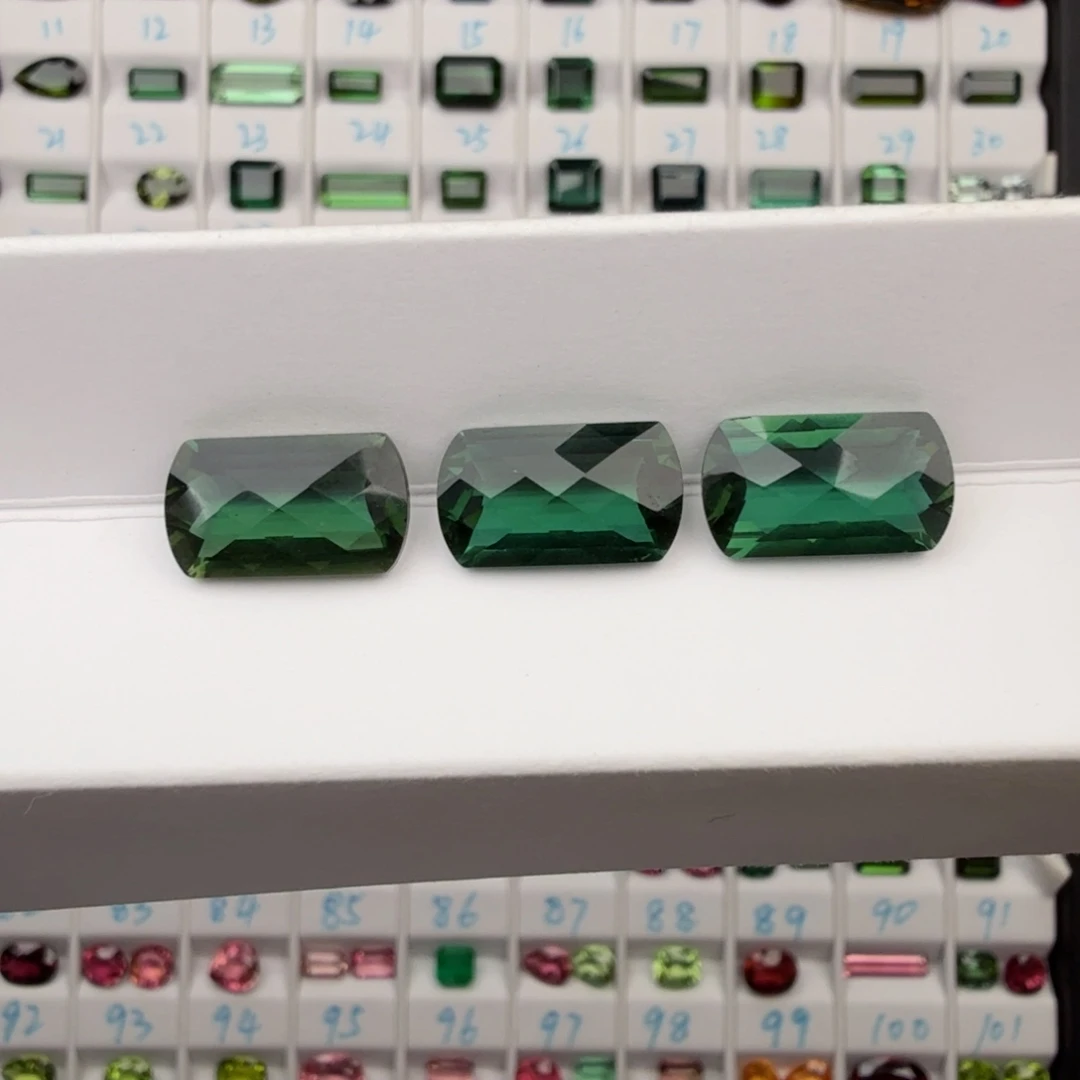 碧玺珠宝半成品未镶嵌天然多样样发一颗约4克拉