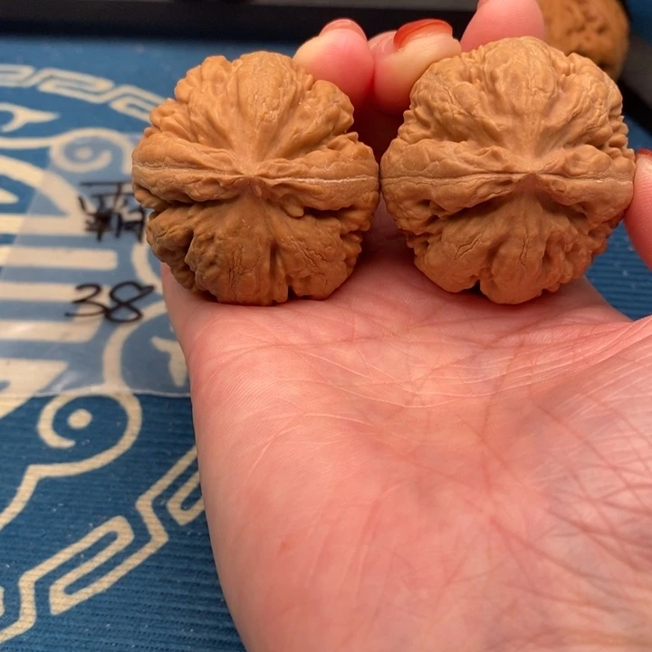 上***x文玩核桃吊坠文玩核桃文玩核桃