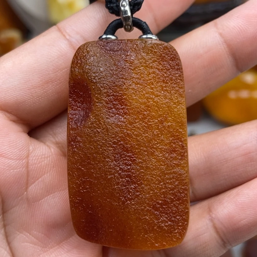 【闪购商品】琥珀颈饰未镶嵌