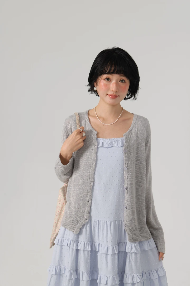 秋屿頔moment 百搭通勤系扣V领针织开衫