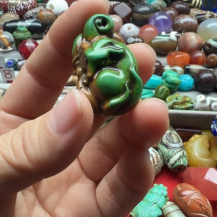 鼎***电玛瑙/玉髓未镶嵌颈饰