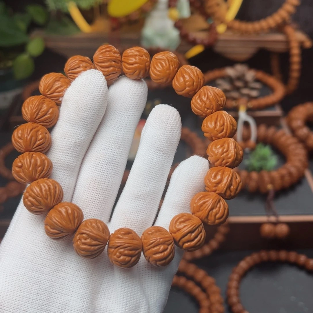 吊坠桃核1.7玉脊龙手串