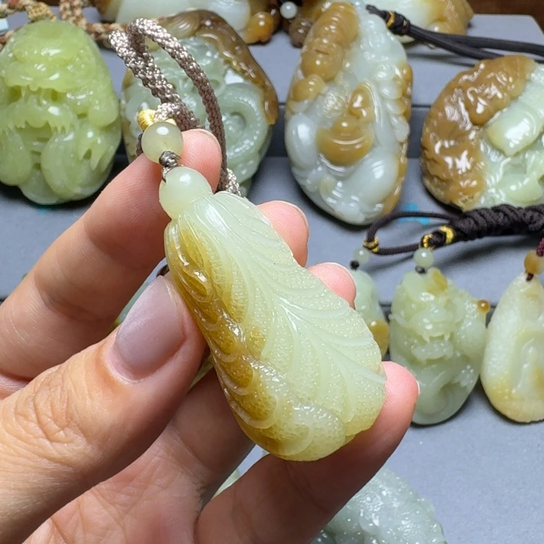 颈饰未镶嵌和田玉