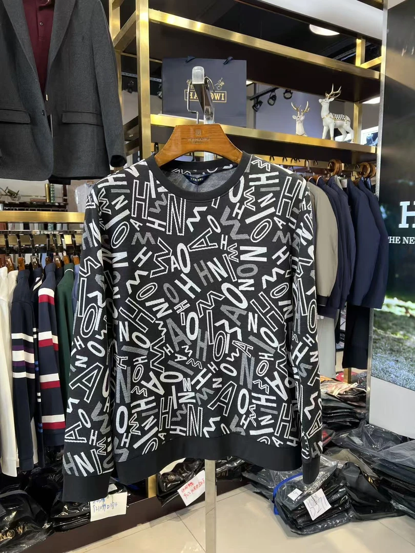 华诺威男士秋冬圆领套头卫衣T恤D529