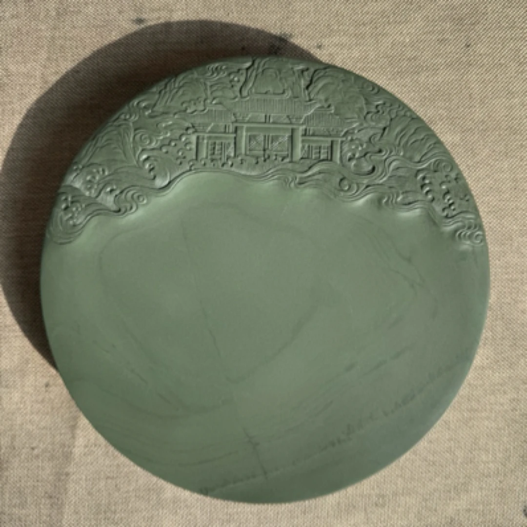 喇嘛涯老坑鸭头绿无纹蓬莱海兽砚尺寸：20.2*20.2*2.7*