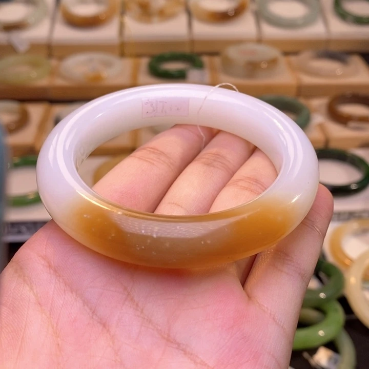 和田玉未镶嵌珠宝奇石57