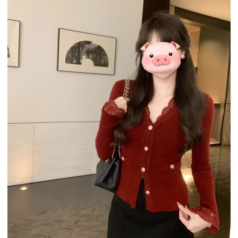 圣诞红色V领蕾丝小香风毛衣开衫女秋冬季修身内搭针织打底衫上衣