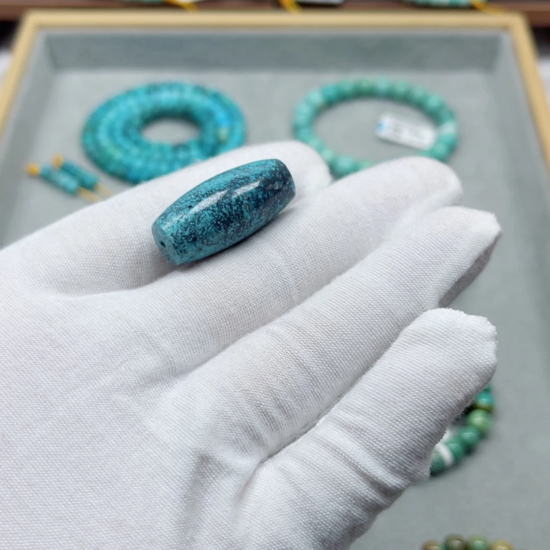 绿松石未镶嵌挂件