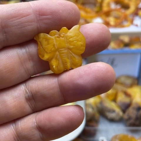 未镶嵌蜜蜡手串吊坠