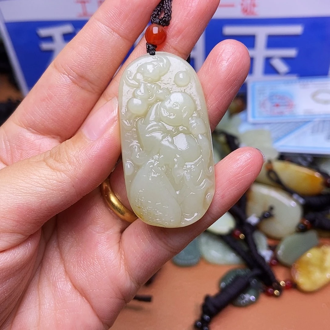 和田玉未镶嵌颈饰