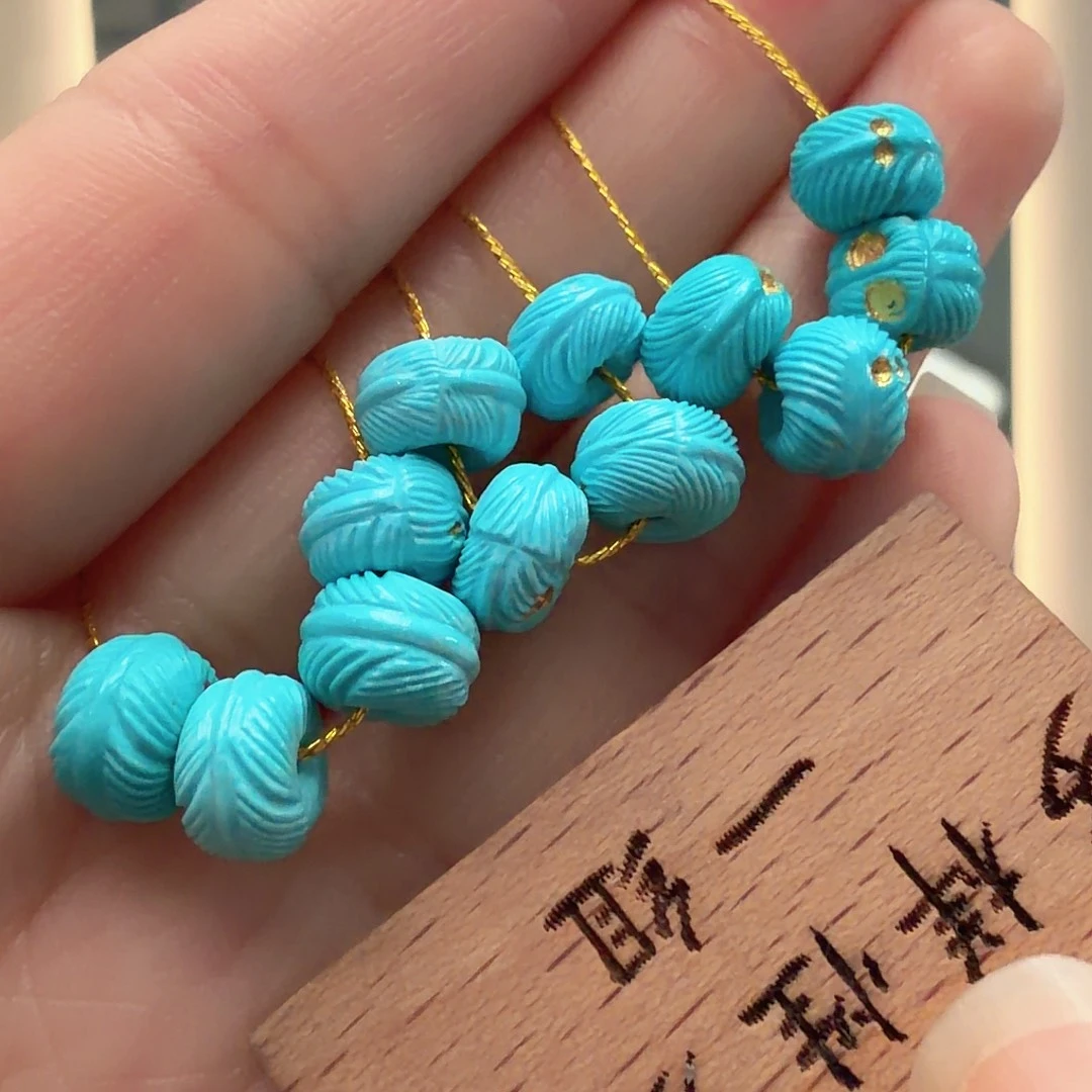 绿松石未镶嵌颈饰