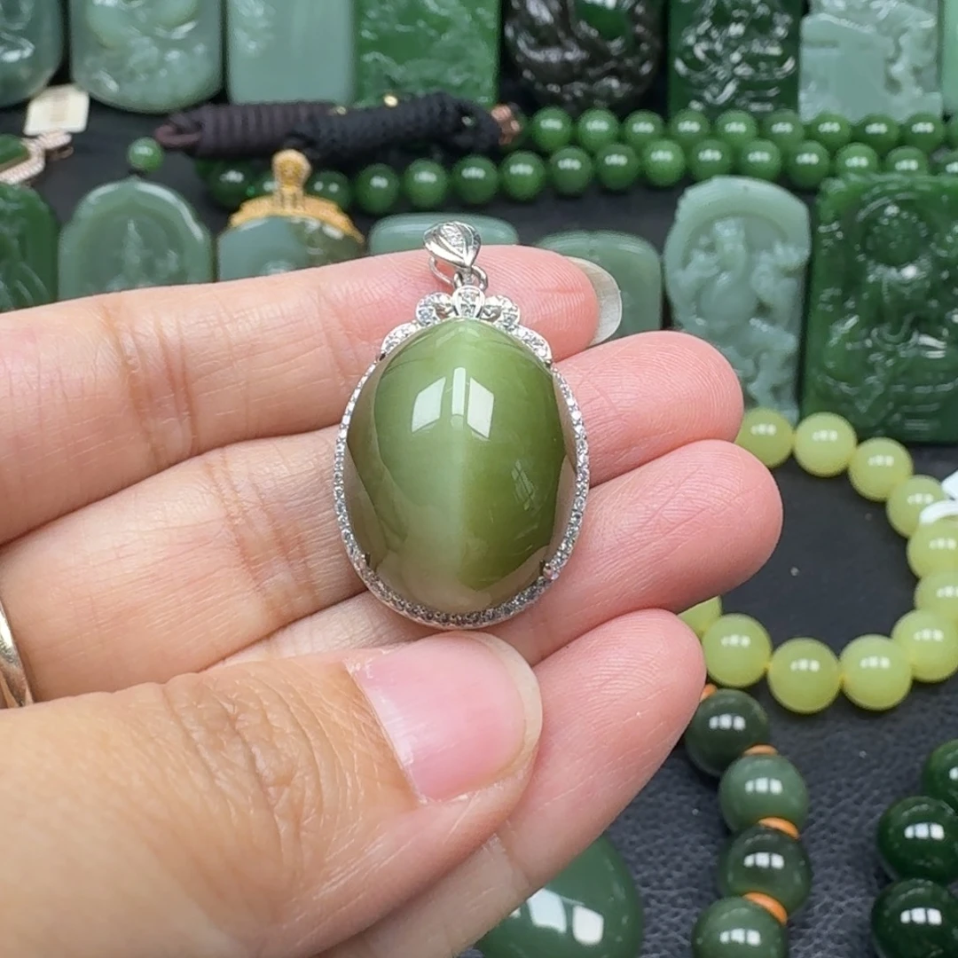 和田玉未镶嵌颈饰