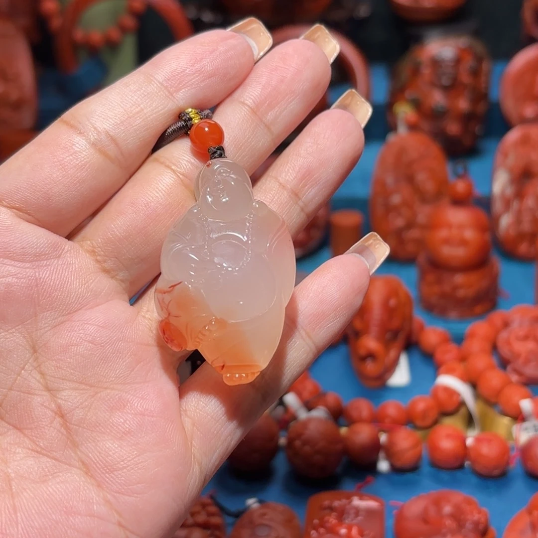 南红玛瑙雕刻未镶嵌