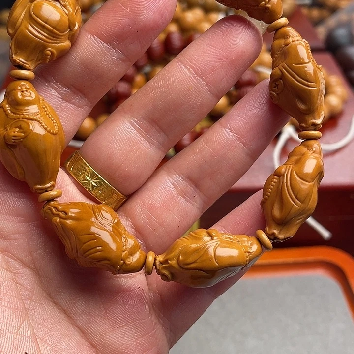 橄榄核吊坠盛****及橄榄核