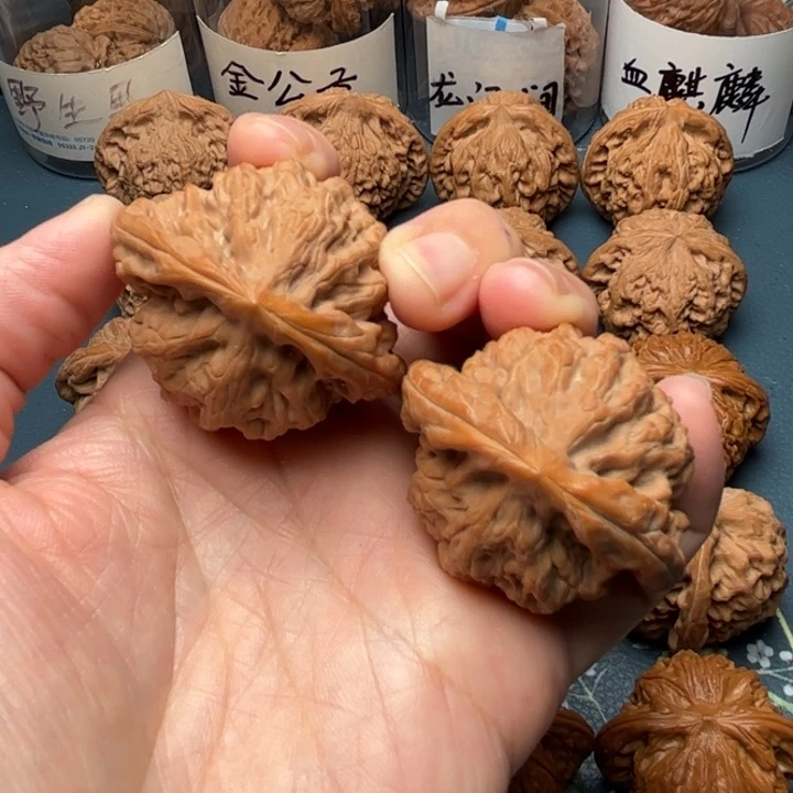 文玩核桃吊坠44金公子