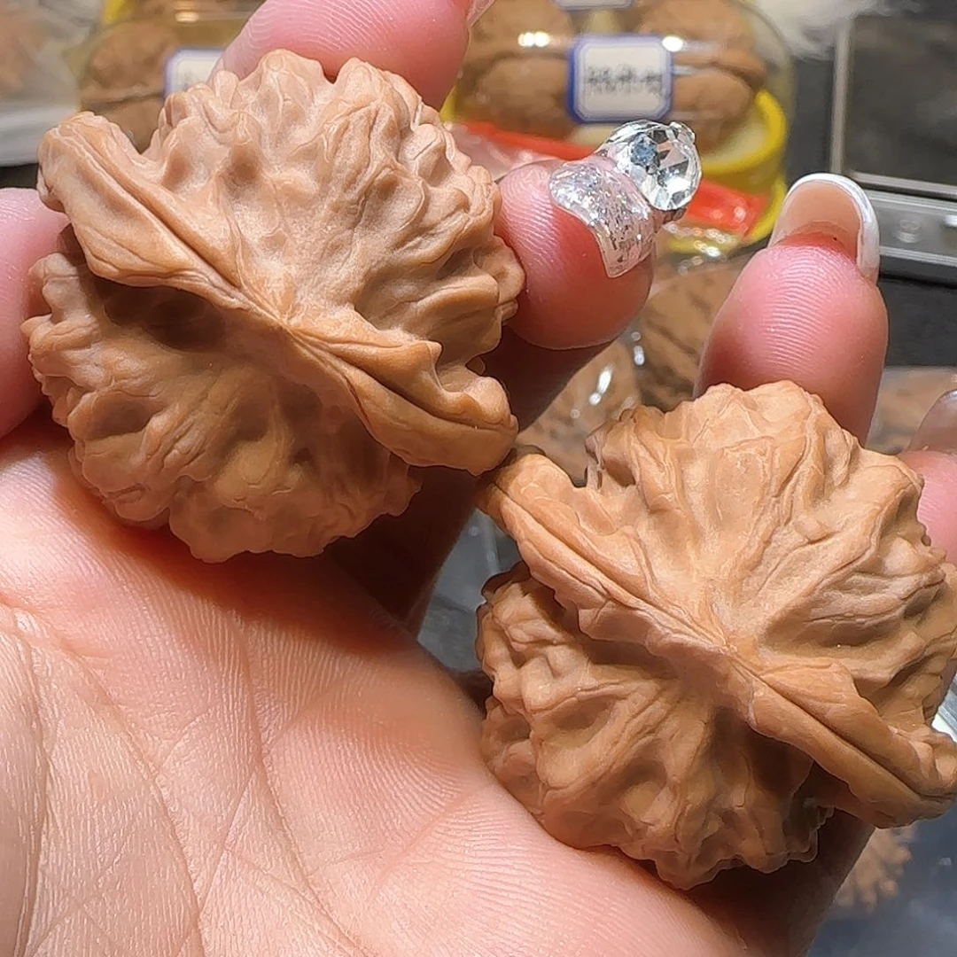 文玩核桃吊坠一****。43龙鳞