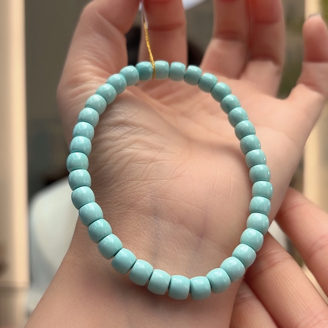 绿松石未镶嵌颈饰