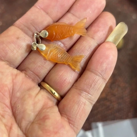 玛瑙/玉髓颈饰合金一**舟