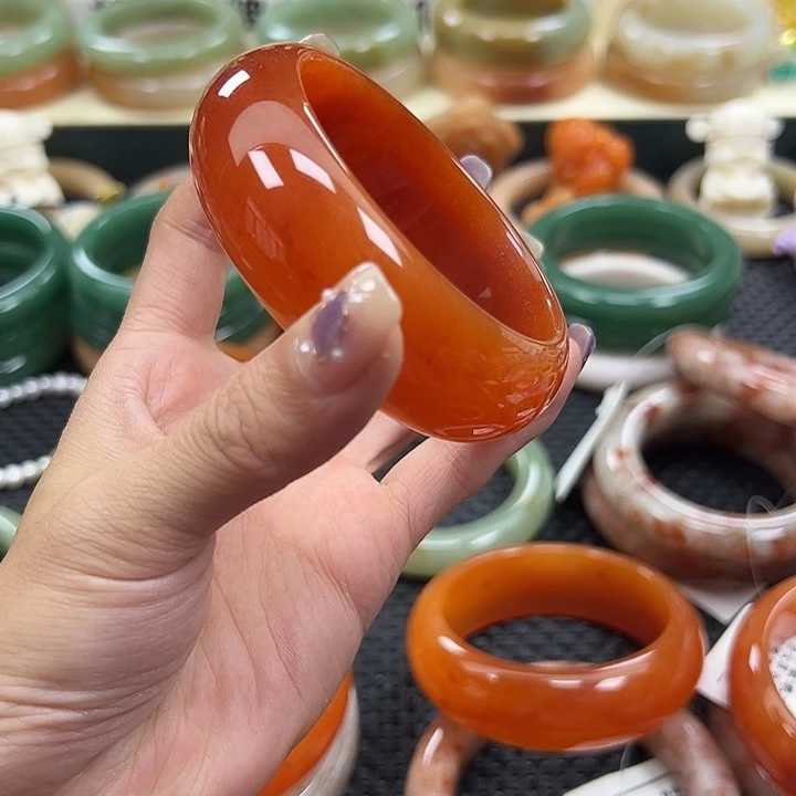 ℳ***ゝ未镶嵌手镯石英岩玉