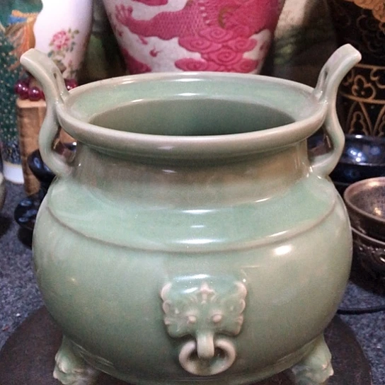 瓷片瓷器一件，品相完好