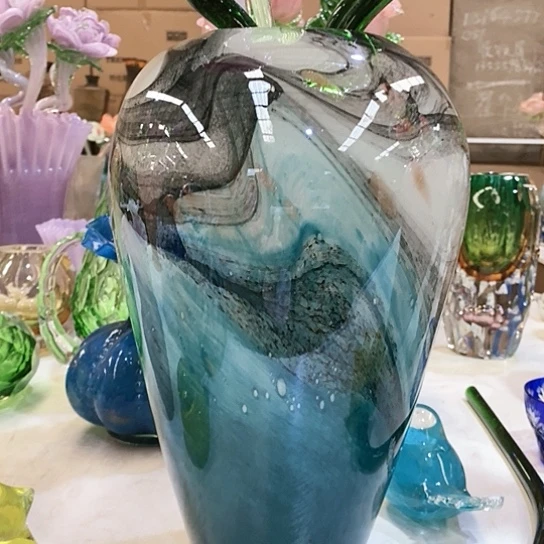 琉璃花瓶高31厘米口径9厘米