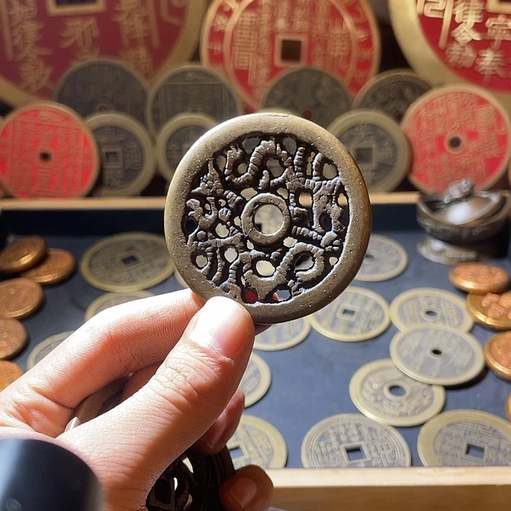 铜爱***毛现代仿制工艺品