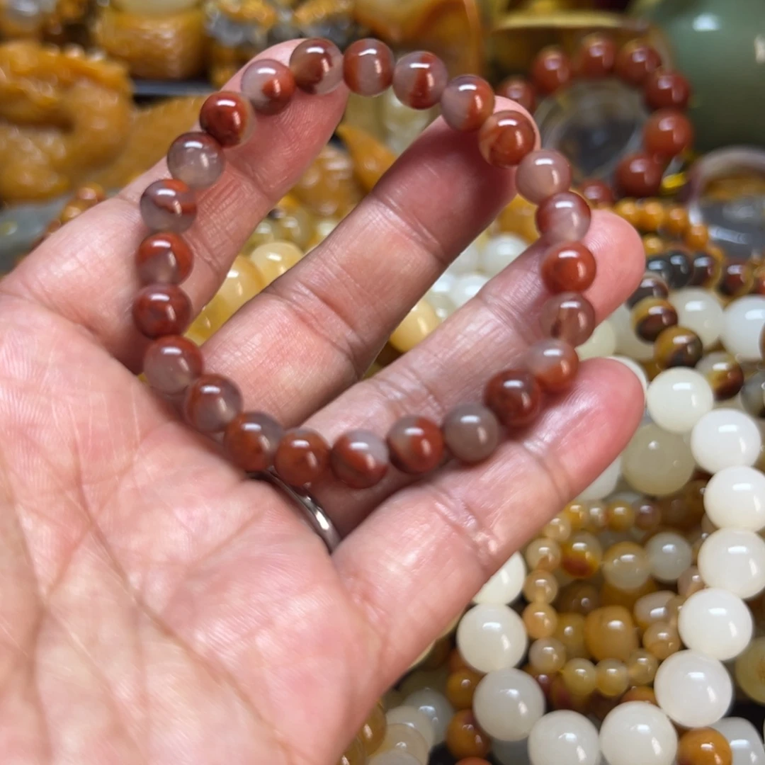 石英质玉未镶嵌颈饰