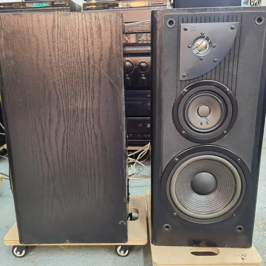 8新  美国JBL500书架箱 二手物品售出不支持退货 运费到付