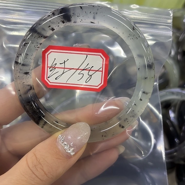 红***馆蛇纹石玉未镶嵌手镯