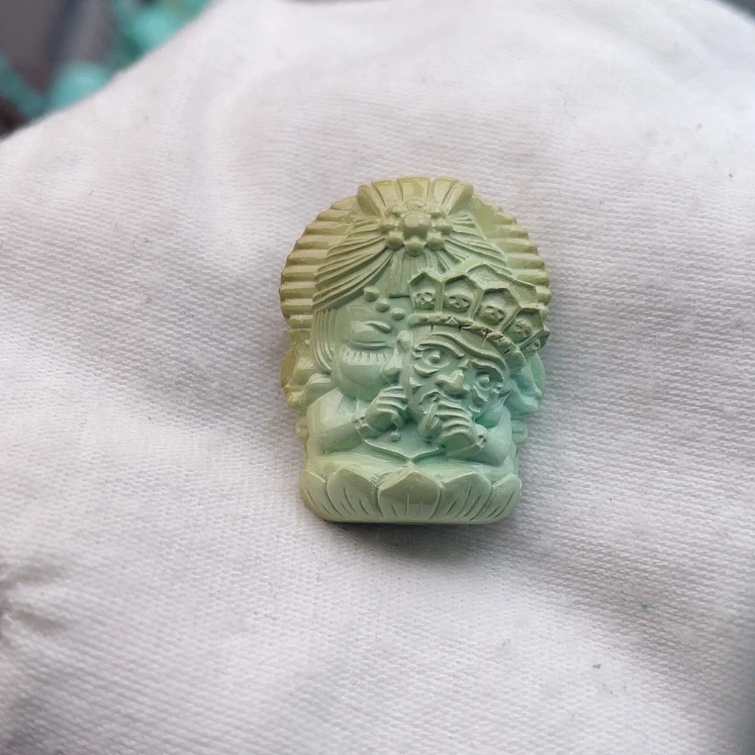 绿松石未镶嵌颈饰