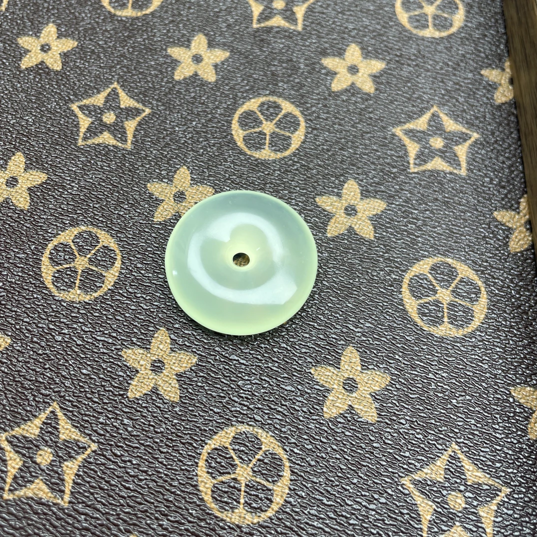 精品天然岫玉平安扣