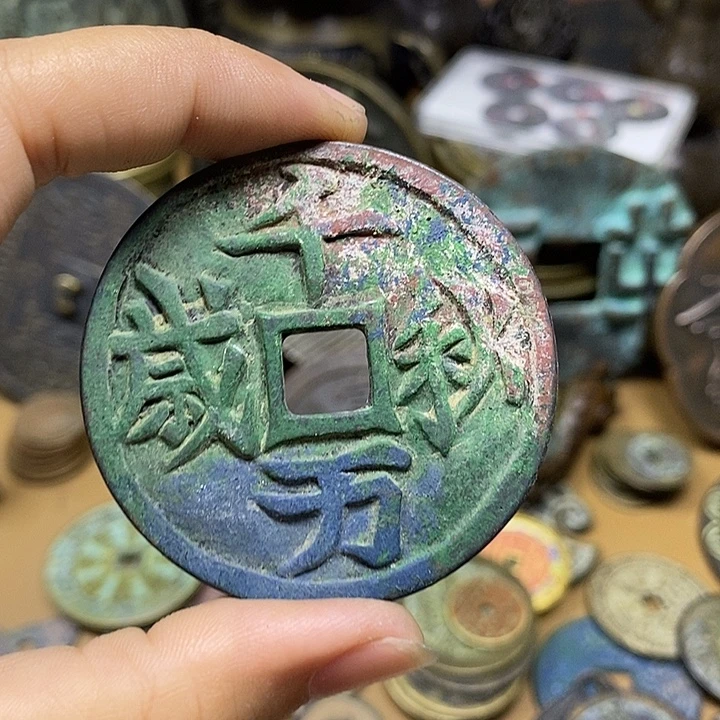 辉***哥铜铁合金类工艺品