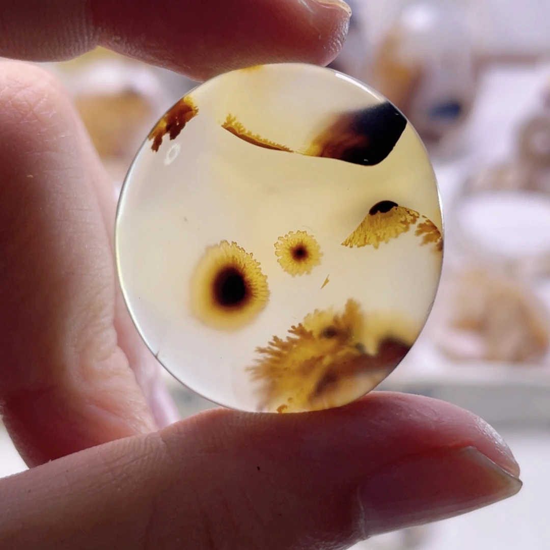 玛瑙/玉髓未镶嵌珠宝奇石