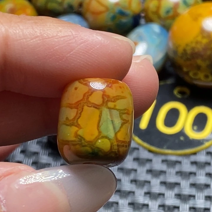 唐***彭玛瑙/玉髓合金颈饰